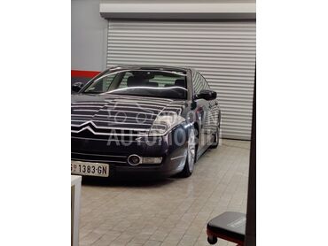 Citroen C6 3.0 HDI exclusive (može zamena), 7.950 €, 2012. Limuzina, Dizel | 2993 cm3, 355.000 km, 177kW (241 KS), Automatski / poluautomatski, 4/5 vrata, 5 sedišta, Zvezdara