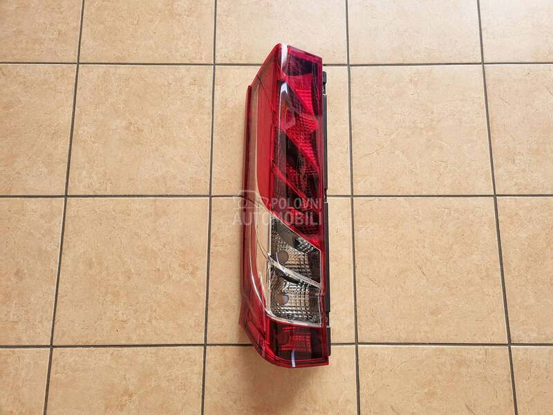 Stop svetlo Iveco Daily 2014-