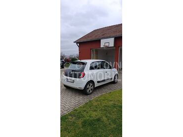 Renault Twingo , 7.500 €, 2020. Limuzina, Benzin | 999 cm3, 95.300 km, 52kW (71 KS), Manuelni 5 brzina, 4/5 vrata, 5 sedišta, Čačak