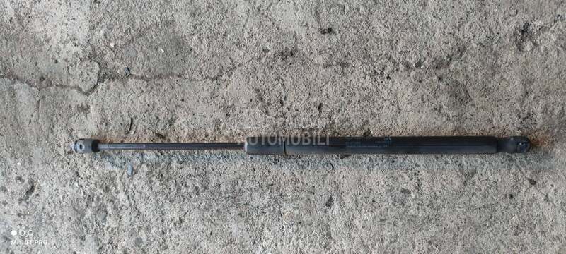 amortizer haube za Opel Astra J