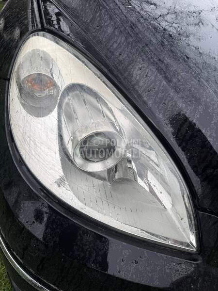 ksenon farovi levi/desni za Mercedes Benz B Klasa od 2006. do 2011. god.