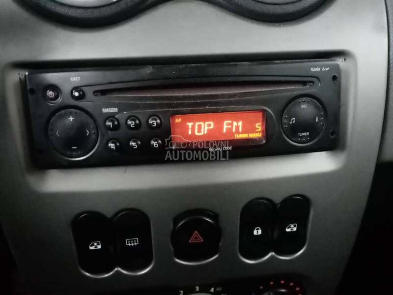 radio cd za Dacia Logan, Sandero, Stepway