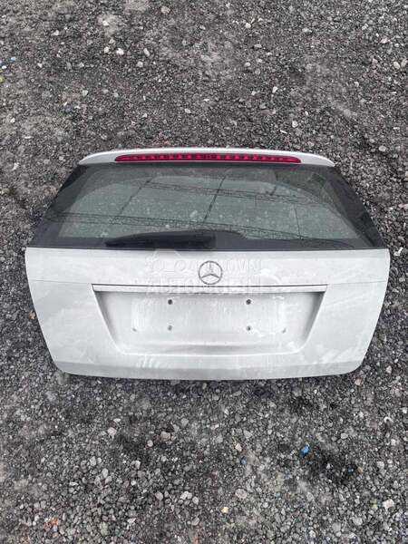 gepek vrata za Mercedes Benz C Klasa od 2007. do 2013. god.