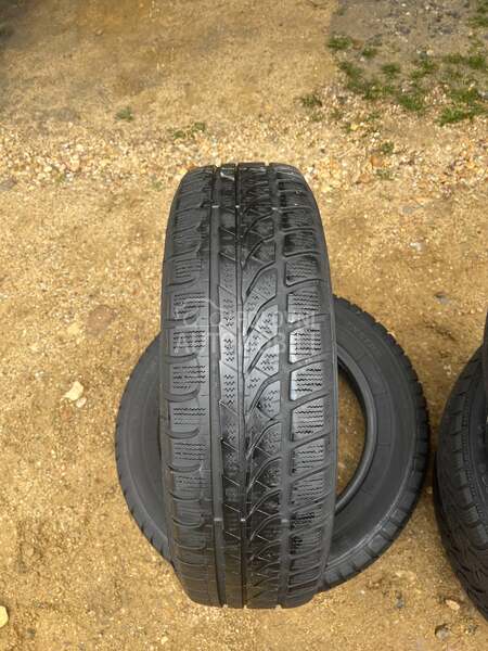 Dunlop 175/65 R15 Zimska