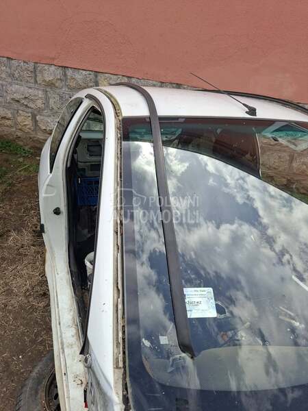 krovne lajsne za Peugeot 206