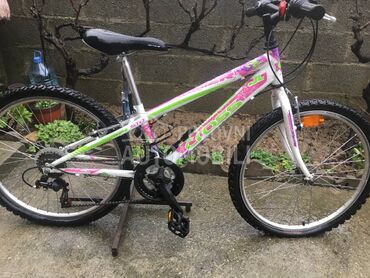 Cross 240 Belo Ljubicasti (može zamena), 110 €, 2024. , Dečiji bicikli i trotineti, Beograd