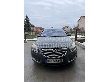 Opel Insignia , 4.500 €, 2010. Limuzina, Dizel | 1956 cm3, 206.000 km, 96kW (131 KS), Manuelni 6 brzina, 4/5 vrata, 5 sedišta, Beograd