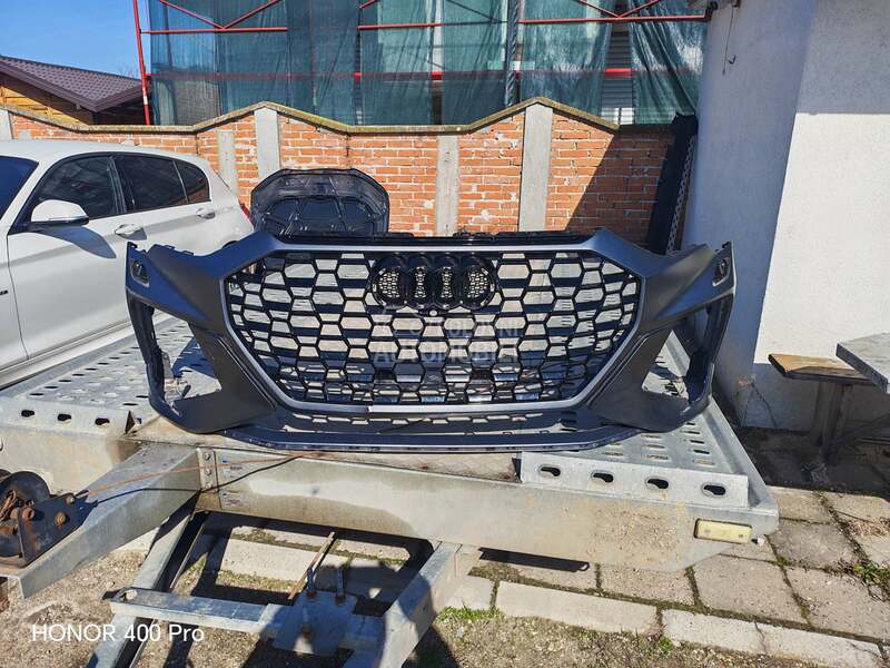 branik sa maskom. oštećen za Audi RS Q3 od 2015. do 2022. god. za Audi RS Q3 od 2015. do 2022. god.