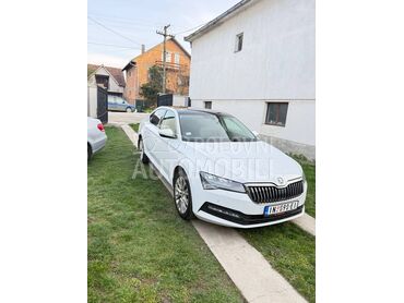 Škoda Superb , 15.500 €, 2023. Limuzina, Benzin | 1398 cm3, 286.000 km, 110kW (150 KS), Automatski / poluautomatski, 4/5 vrata, 5 sedišta, Inđija