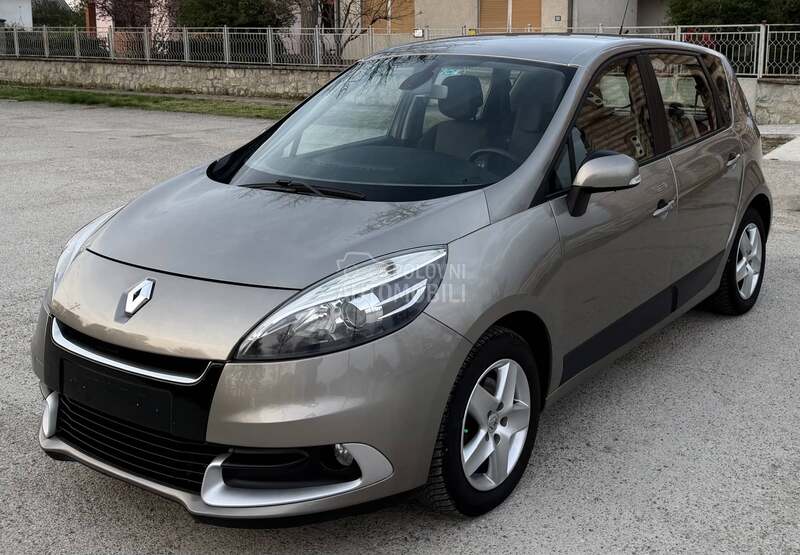 Renault Scenic 2013 photo 5