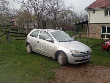 Opel Corsa C 1.7 Di, 750 €, 2003. Hečbek, Dizel | 1686 cm3, 275.000 km, 48kW (65 KS), Manuelni 5 brzina, 4/5 vrata, 5 sedišta, Kragujevac