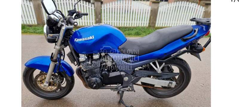 Kawasaki zr7 delovi