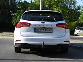 Ford Focus  (može zamena)