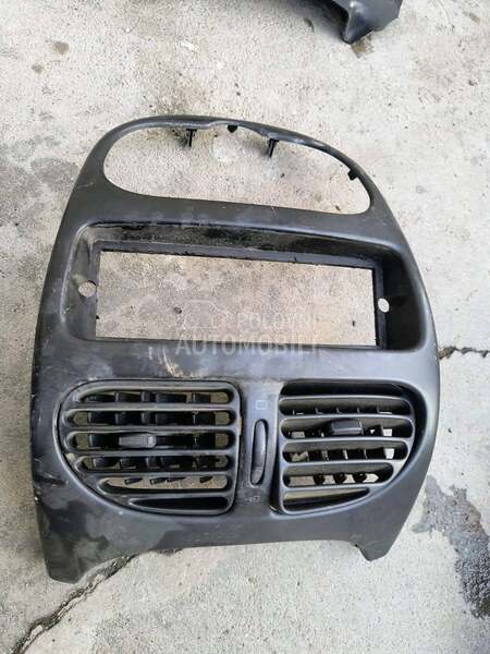 Unutrasnja maska ventilacije za Peugeot 206