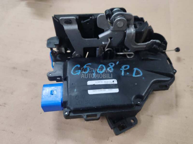 prednja desna brava za Volkswagen Golf 5 od 2004. do 2009. god. - 3D1837016AC