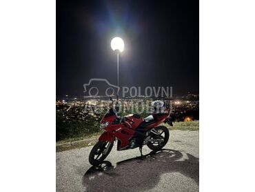 Honda CBR 125 R (može zamena), 1.900 €, 2005. , 125 cm3, 33.050 km, 10kW (13 KS), Sport / Super sport, Vranje