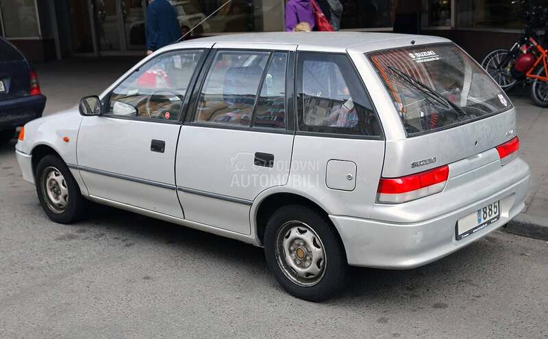 Suzuki Swift -  kompletan auto u delovima