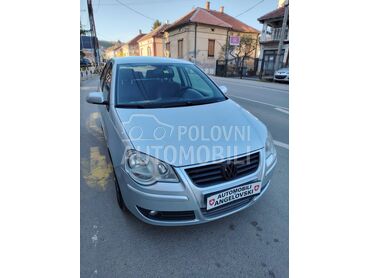 Volkswagen Polo , 3.450 €, 2009. Hečbek, Benzin | 1390 cm3, 232.485 km, 59kW (80 KS), Manuelni 5 brzina, 4/5 vrata, 5 sedišta, Aleksinac