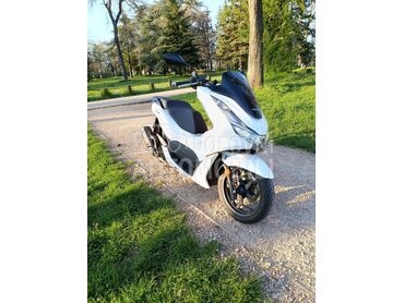 Honda PCX, 2.800 €, 2024. , 125 cm3, 7.400 km, 8kW (11 KS), Scooter, Stari Grad