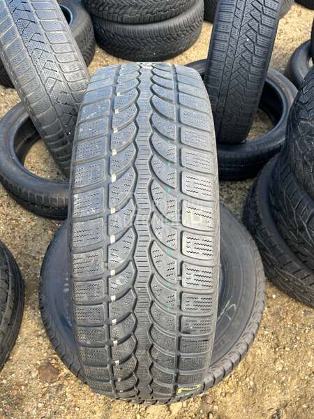 Bridgestone 245/65 R17 Zimska