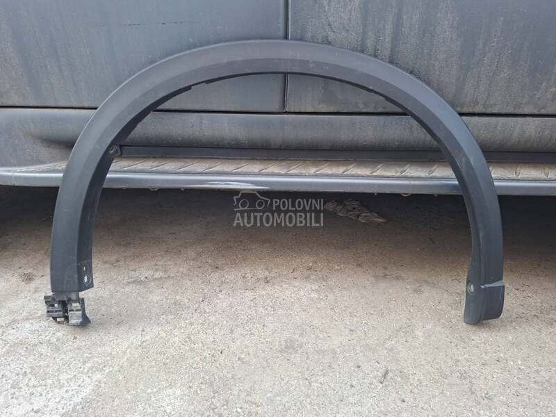 prednji desni rub lajsna za Mazda CX-5