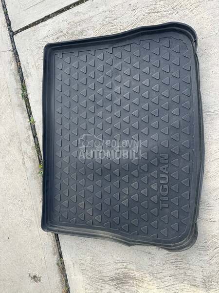 original gepek patosnica za Volkswagen Tiguan
