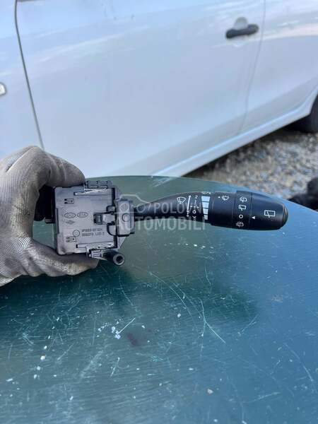 Rucica brisaca za Hyundai i30 od 2008. do 2012. god.