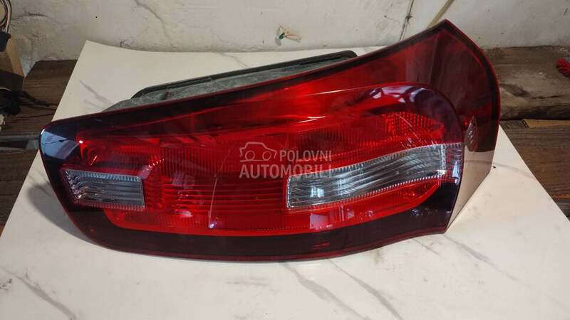 Stop svetlo za Citroen C4 Picasso od 2013. do 2018. god.
