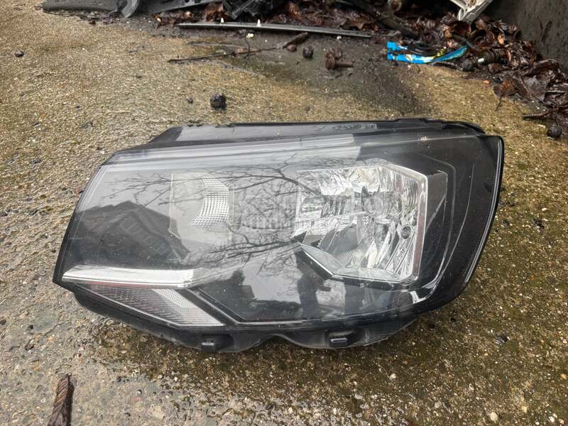 Farovi za Volkswagen Multivan od 2016. do 2019. god.