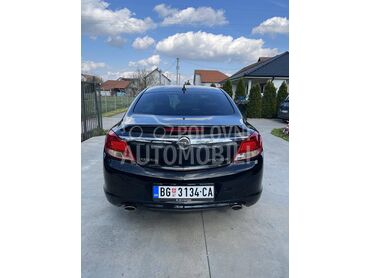 Opel Insignia 4x4 Opc Biturbo (može zamena), 6.100 €, 2012. Limuzina, Dizel | 1956 cm3, 240.000 km, 143kW (194 KS), Automatski / poluautomatski, 4/5 vrata, 5 sedišta, Palilula
