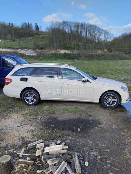 Mercedes-Benz E-Class 2012 photo 4