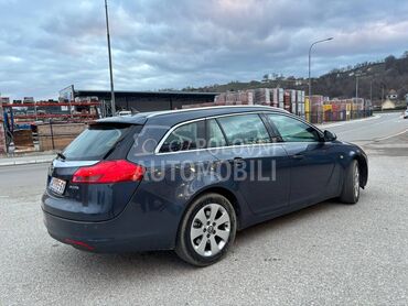 Opel Insignia , 4.800 €, 2010. Karavan, Dizel | 1956 cm3, 221.600 km, 118kW (160 KS), Manuelni 6 brzina, 4/5 vrata, 5 sedišta, Čačak