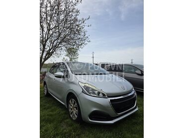 Peugeot 208 , 4.500 €, 2016. Hečbek, Benzin | 1190 cm3, 173.490 km, 60kW (82 KS), Manuelni 5 brzina, 4/5 vrata, 5 sedišta, Prigrevica