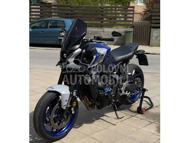 Yamaha mt 09 (može zamena), 9.500 €, 2021. , 890 cm3, 13.333 km, 87kW (118 KS), Naked, Mladenovac