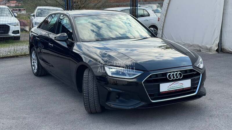 Audi A4 2022 photo 2