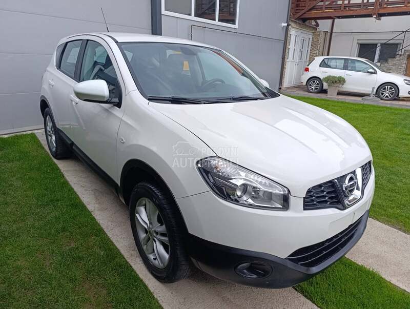 Nissan Qashqai 2010 photo 4