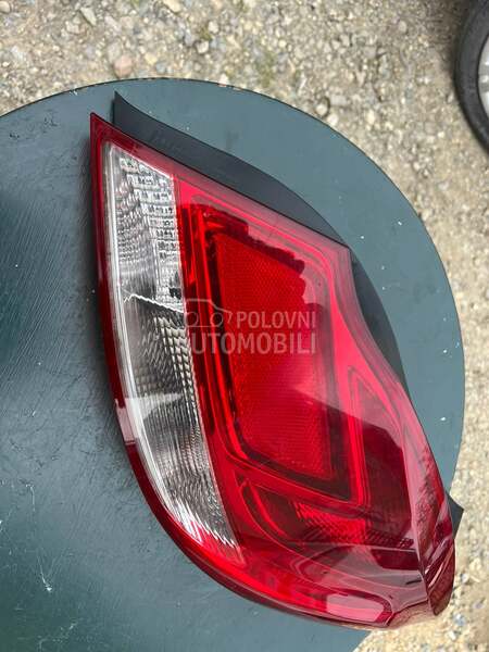 Stop svetlo desno limuzina za Opel Insignia od 2008. do 2012. god.