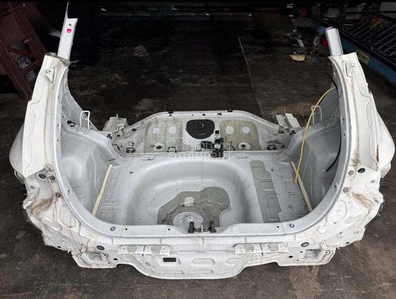 Vezni lim Zadnji Pod Gepek za Hyundai i20 od 2019. do 2026. god.