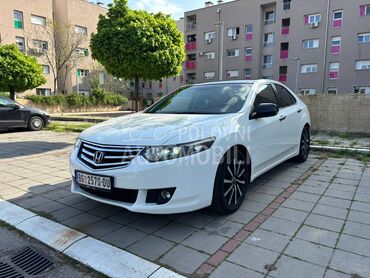 Honda Accord 2.0, 8.300 €, 2010. Limuzina, Benzin + Gas (TNG) | 1997 cm3, 283.500 km, 115kW (156 KS), Automatski / poluautomatski, 4/5 vrata, 5 sedišta, Zemun Polje