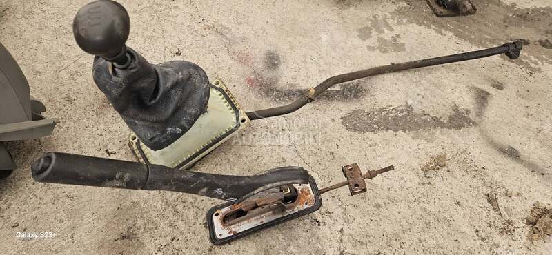 RUCICA MENJACA RUCNE za Renault Scenic za 2003. god.