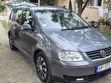 Volkswagen Touran 1.6FSI, 2.700 €, 2003. Monovolumen (MiniVan), Benzin | 1598 cm3, 230.000 km, 85kW (116 KS), Automatski / poluautomatski, 4/5 vrata, 5 sedišta, Smederevska Palanka