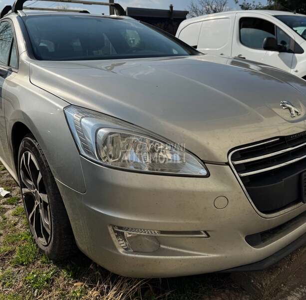 Desni far za Peugeot 508 od 2010. do 2014. god.