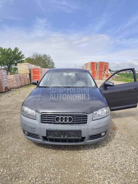 Delovi za Audi A3 2004. god.