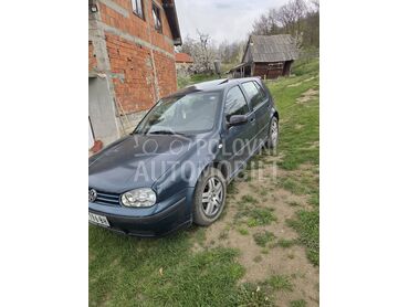 Volkswagen Golf 4  (može zamena), 1.500 €, 2001. Hečbek, Benzin | 1390 cm3, 307.482 km, 55kW (75 KS), Manuelni 5 brzina, 4/5 vrata, 5 sedišta, Vrutci