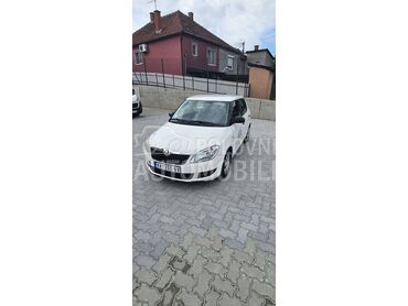 Škoda Fabia 1.2, 2.850 €, 2014. Hečbek, Benzin + Gas (TNG) | 1198 cm3, 292.000 km, 44kW (60 KS), Manuelni 5 brzina, 4/5 vrata, 2 sedišta, Valjevo