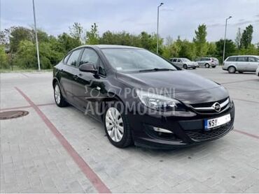 Opel Astra J 1.4 TURBO, 8.500 €, 2017. Limuzina, Benzin | 1364 cm3, 154.000 km, 103kW (140 KS), Manuelni 6 brzina, 4/5 vrata, 5 sedišta, Novi Sad
