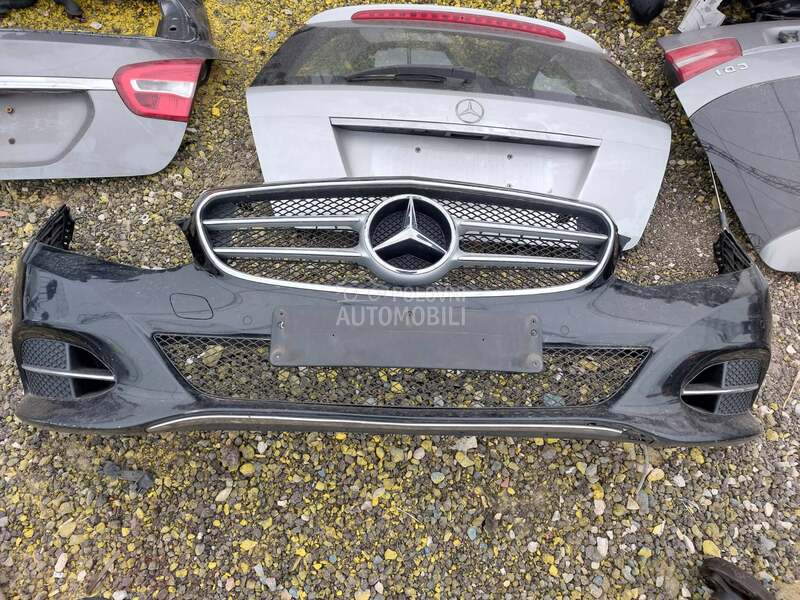 branik za Mercedes Benz E Klasa od 2009. do 2015. god.