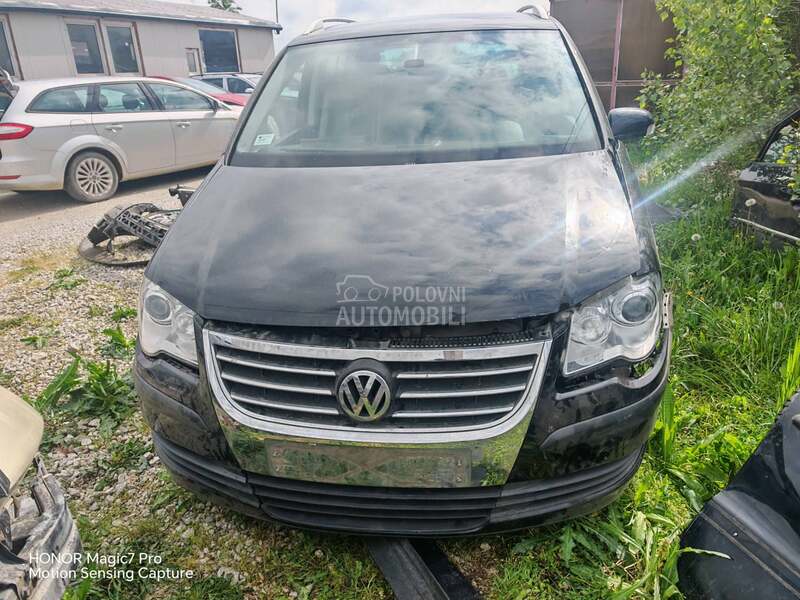 Volkswagen Touran 1.4t 2008. god. -  kompletan auto u delovima