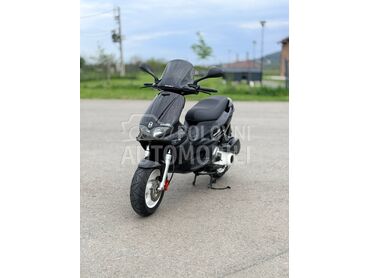 Gilera runner, 2.600 €, 2005. , 200 cm3, 55.000 km, 18kW (24 KS), Scooter, Resnik