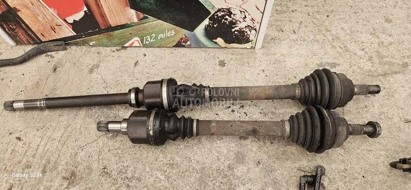 POLUOSOVINA 1.6 hdi za Citroen C4 za 2009. god.